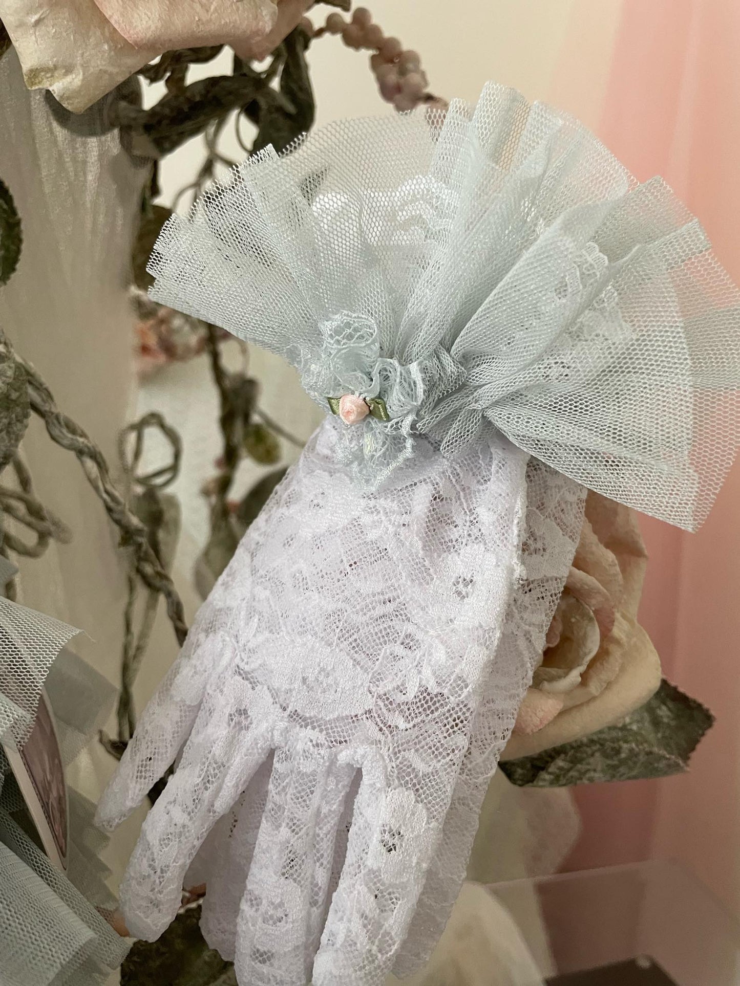 Abigail Lace Gloves by Collection D-Alli